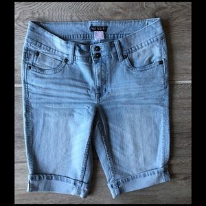 NWOT Venus Light Denim Jean Bermuda Shorts
